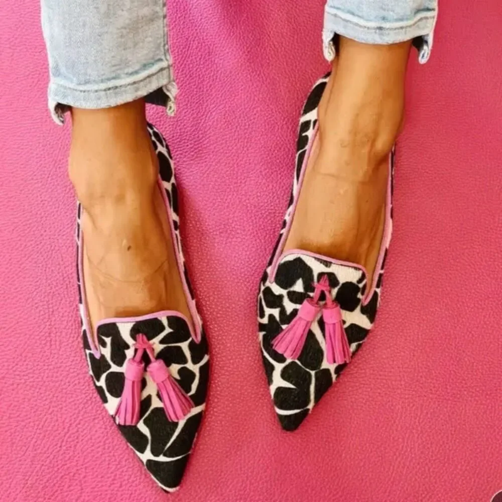 🖤🦒 Statement Giraffe Print Tassel Flats 🦒🖤 - Picture 1 of 4